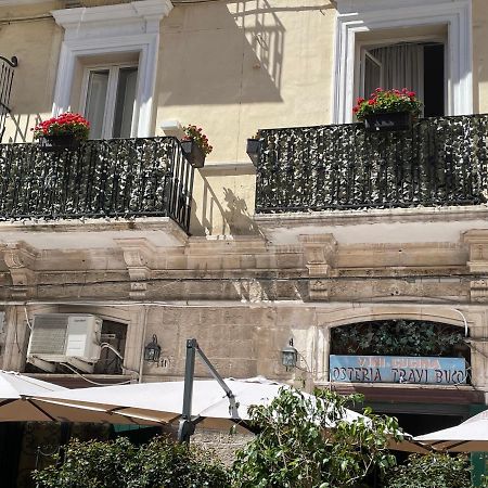 Отель Palazzo Le Travi Бари Экстерьер фото
