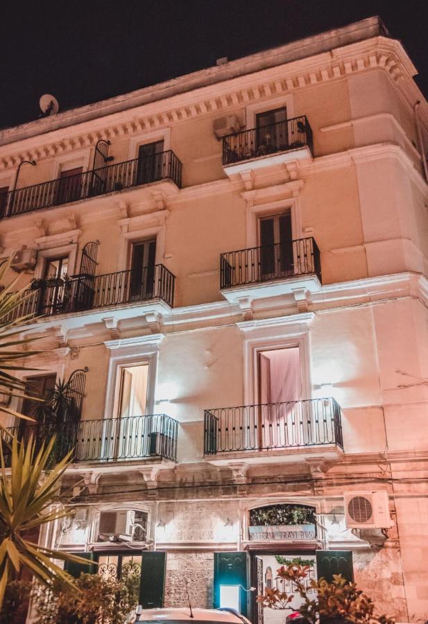 Отель Palazzo Le Travi Бари Экстерьер фото